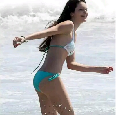 Kendall jenner amazing bikini photos