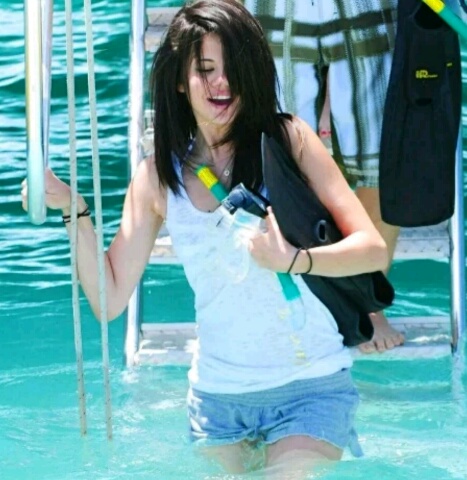 Selena gomez hd pic